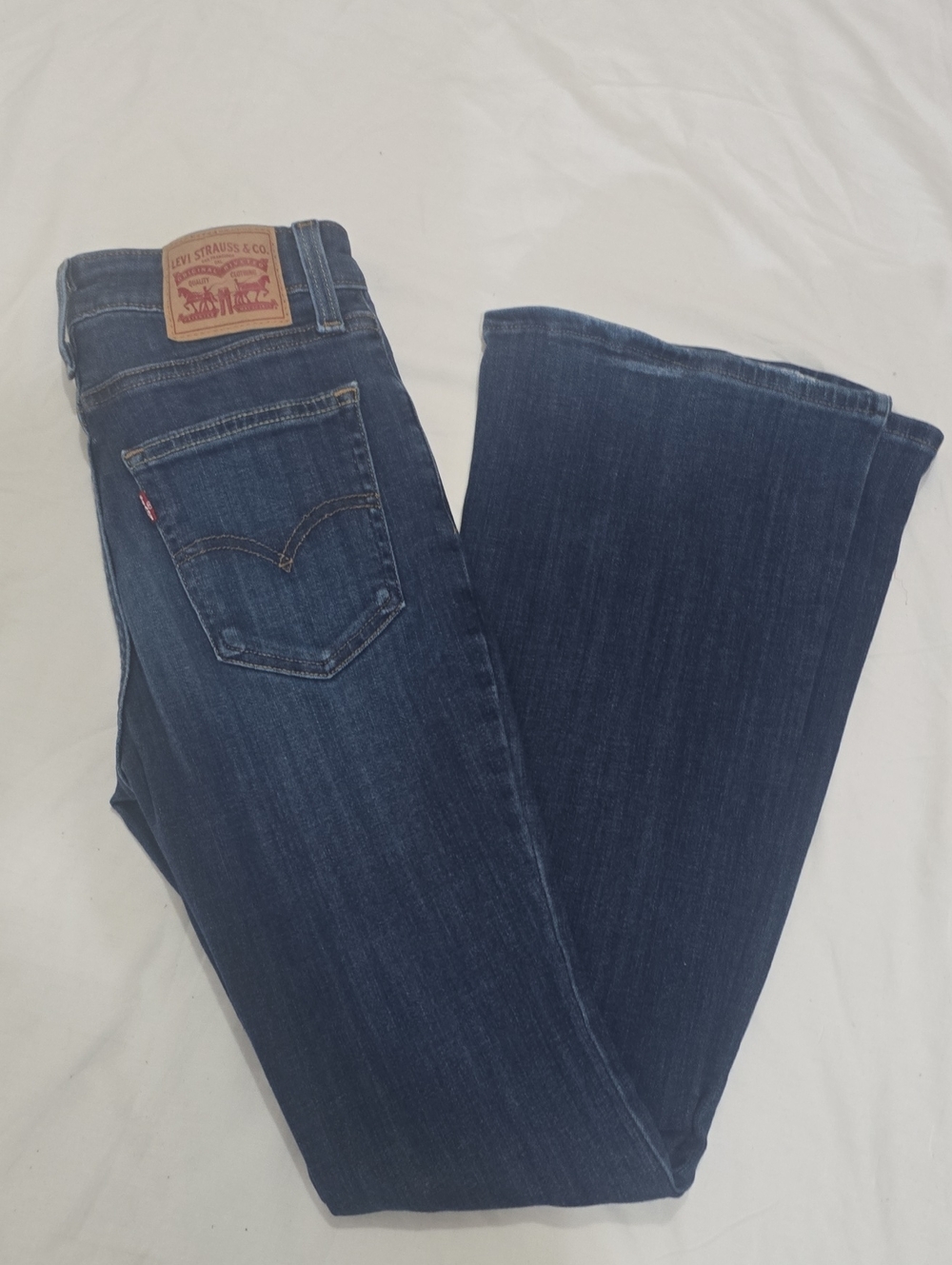 Levi's Women's Flared Jeans in Dark Indigo Denim
